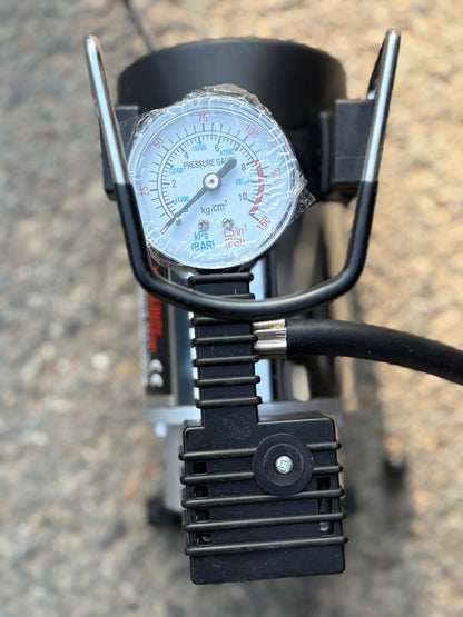 Heavy Duty Car Air Compressor Multiple Purposes Tire Inflator Equipment for Home and Outdoor Occasions