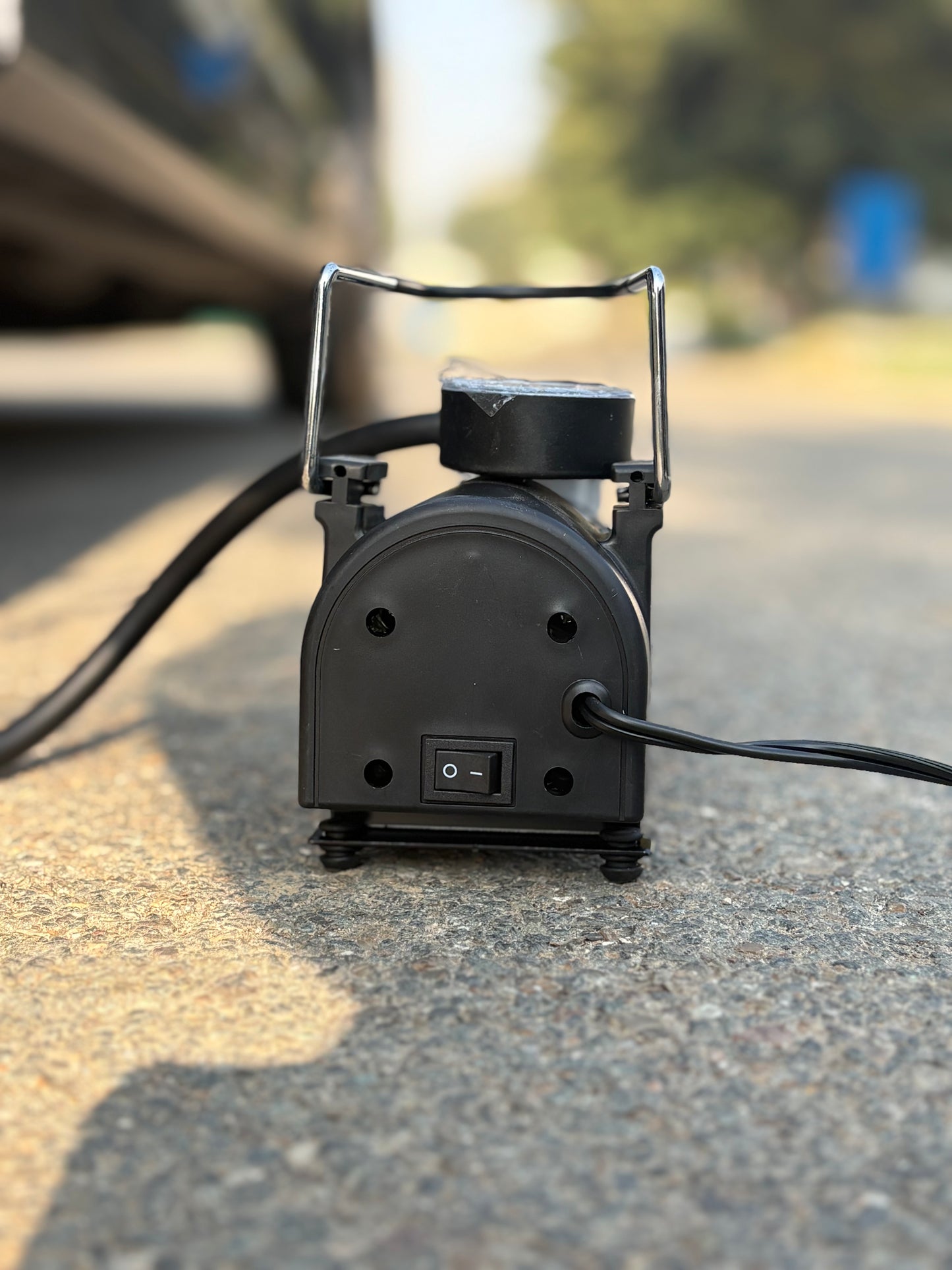 Heavy Duty Car Air Compressor Multiple Purposes Tire Inflator Equipment for Home and Outdoor Occasions