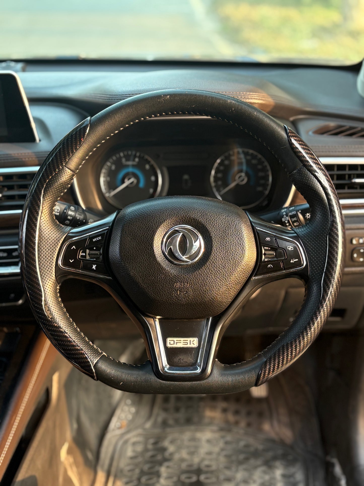 Universal Glossy Carbon Fiber Steering Covers