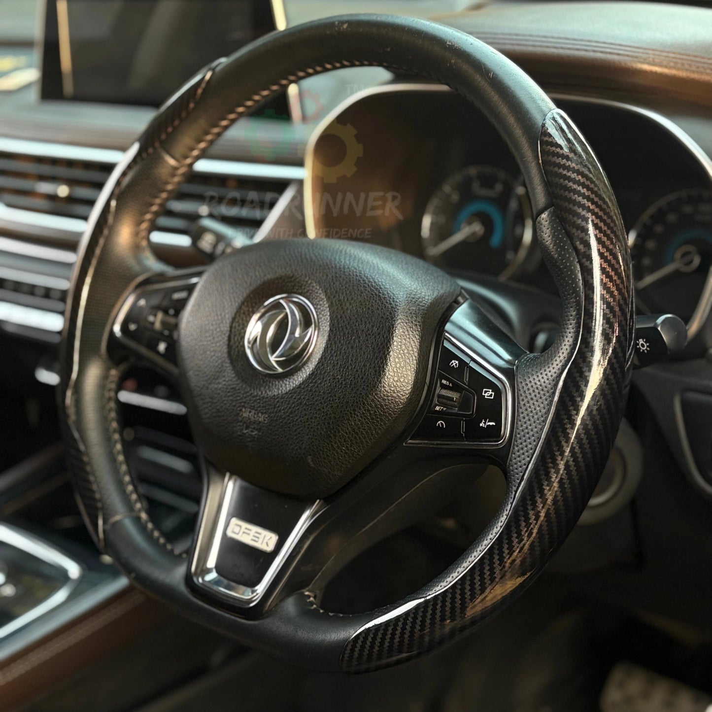 Glossy Carbon Fiber Steering Cover – Sporty Look – Universal Fit